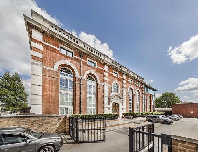 1 Bedroom Flat To Rent In Great West Road, London, W6