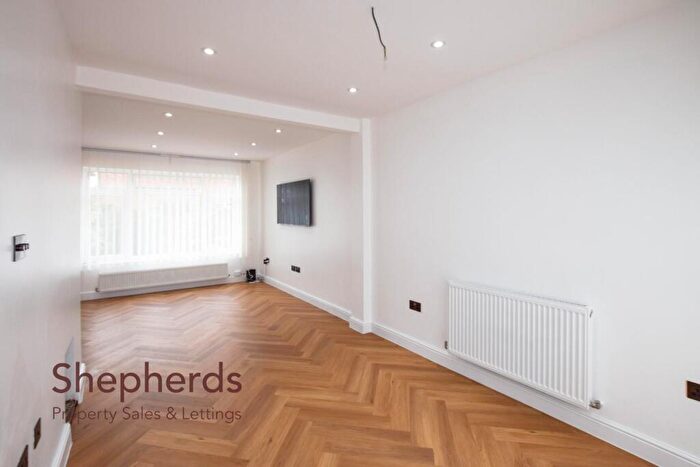 3 Bedroom Terraced House For Sale In Fairfield Walk, Cheshunt, EN8