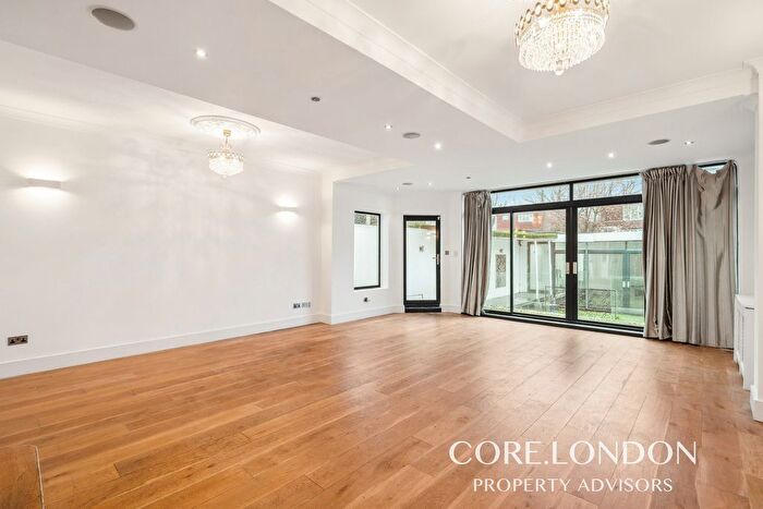 4 Bedroom Terraced House To Rent In Ellesmere Road, Chiswick, W4