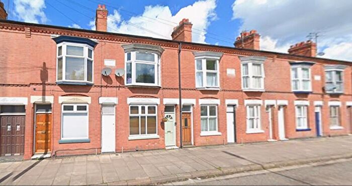 3 Bedroom Terraced House For Sale In Woodville Road, Leicester, LE3