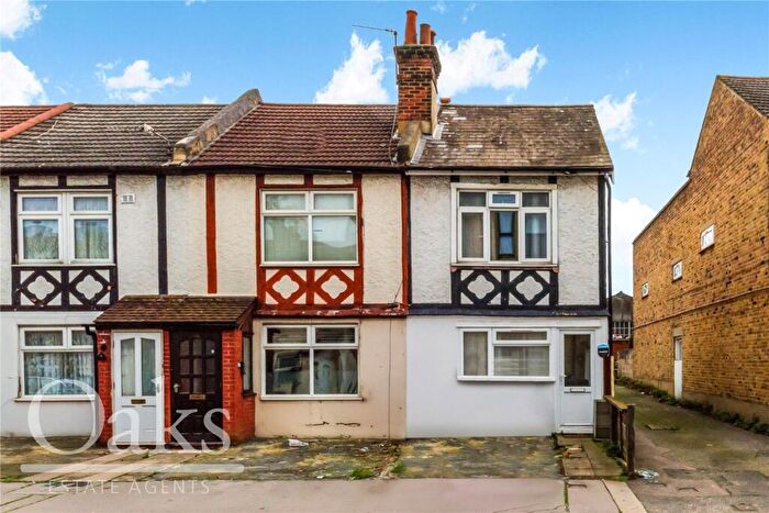 2 Bedroom Terraced House For Sale In Gloucester Road, Croydon, CR0