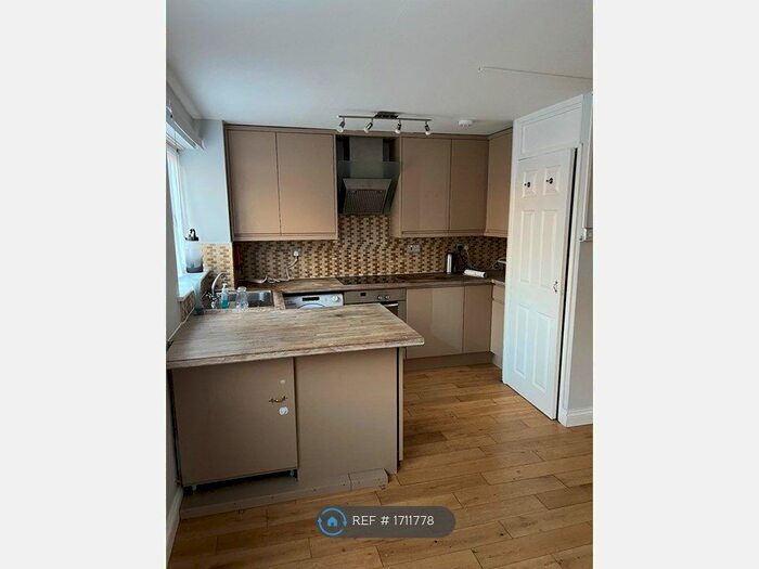 1 Bedroom Flat To Rent In Gartons Close, London, EN3
