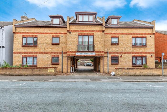 1 Bedroom Flat For Sale In Strover Street, Gillingham, ME7