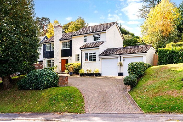 4 Bedroom Detached House To Rent In Lebanon Drive, Cobham, Surrey, KT11