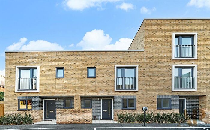 3 Bedroom Terraced House To Rent In Hornbeam Mews, London, SW17