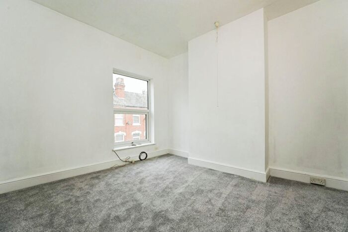 2 Bedroom Detached House For Sale In Prince Rupert Road, Worcester, Worcestershire, WR5