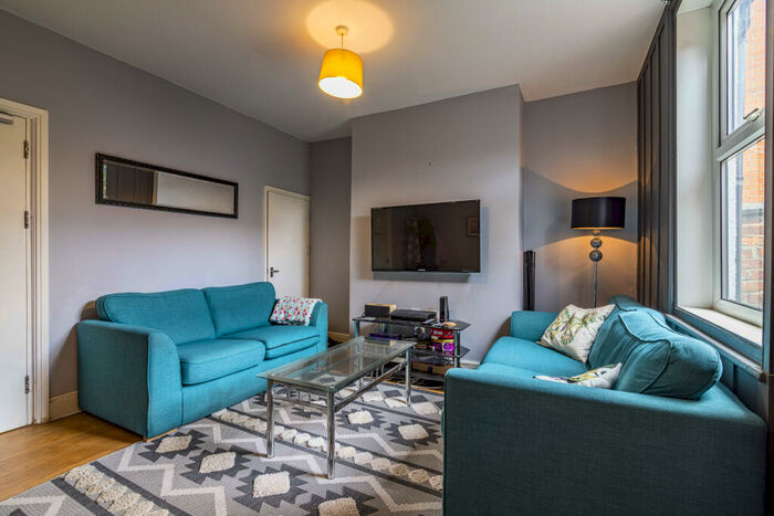 4 Bedroom Terraced House To Rent In Kesteven Street, Lincoln, LN5