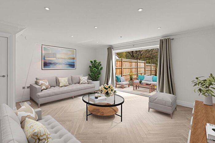 3 Bedroom Detached House For Sale In Merrifield Lane, Valebridge Road, RH15