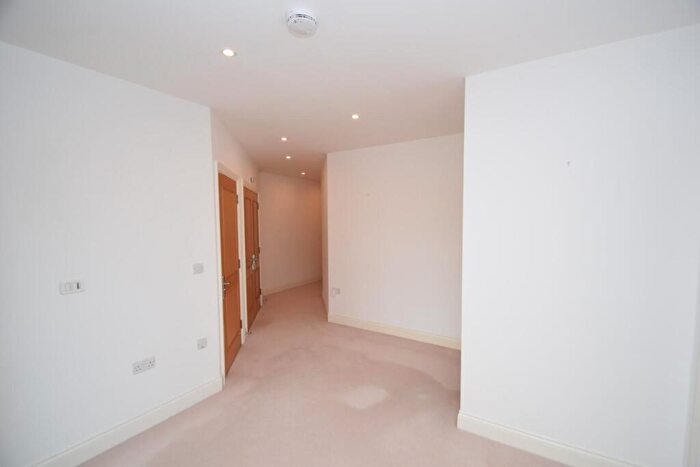 2 Bedroom Flat To Rent In Darley Road, Eastbourne, BN20