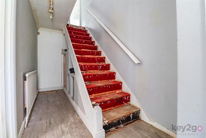 3 Bedroom Terraced House For Sale In Shortbrook Close, Westfield, Sheffield, S20