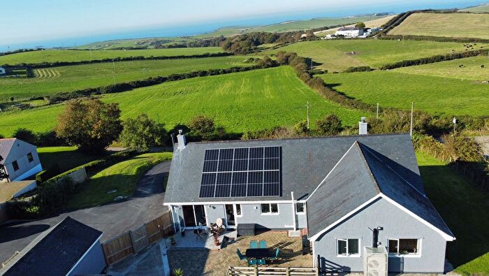 4 Bedroom Bungalow To Rent In Llanfairynghornwy, Holyhead, LL65