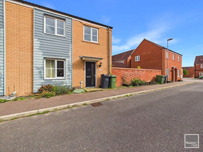 3 Bedroom Semi-Detached House For Sale In Blackhill Wood Lane, Queens Hill, NR8