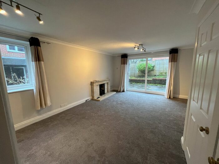 3 Bedroom Semi-Detached House To Rent In Pipers Field, Ridgewood, Uckfield, TN22