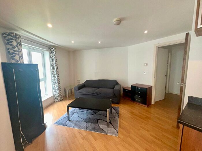 1 Bedroom Apartment To Rent In Hive, Masshouse Plaza, Birmingham, B5