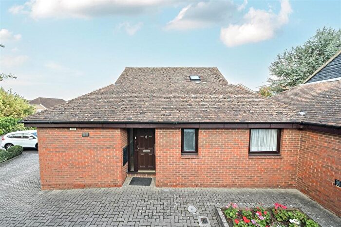 2 Bedroom Semi-Detached Bungalow For Sale In Apple Tree Close, Barming, ME16