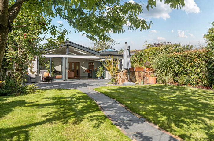 3 Bedroom Bungalow For Sale In Kiln Lane, Winkfield, Windsor, SL4