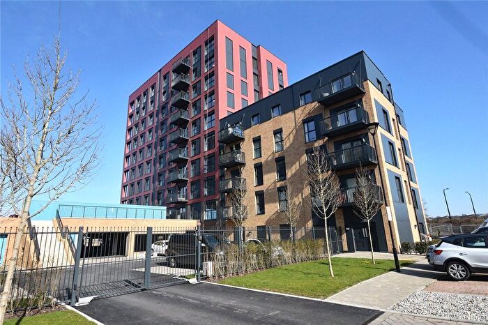 2 Bedroom Flat To Rent In Meridian Way, Southampton, Hampshire, SO14