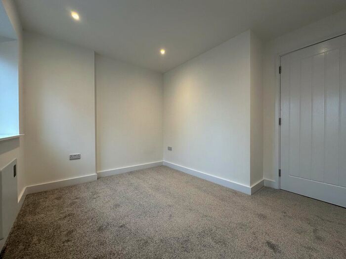 2 Bedroom Flat To Rent In Copper Box, Crosby Road North, Liverpool, Merseyside., L22