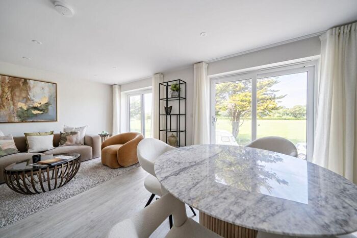 2 Bedroom Apartment For Sale In South Road, The Residence South Road, CT21