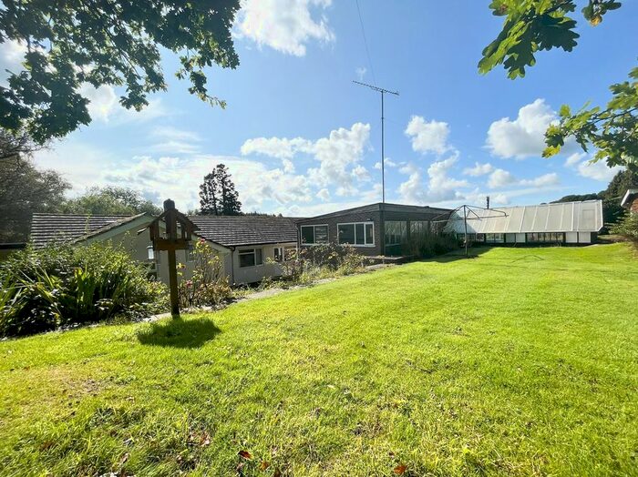 4 Bedroom Bungalow For Sale In Marley Lane, Battle, TN33
