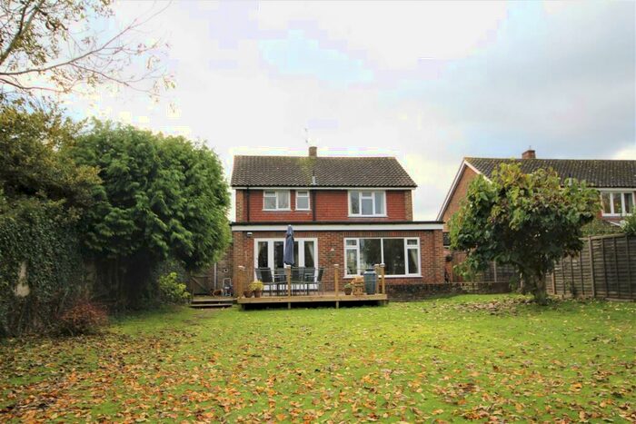 4 Bedroom House To Rent In Bushy Hill Drive, Guildford, GU1