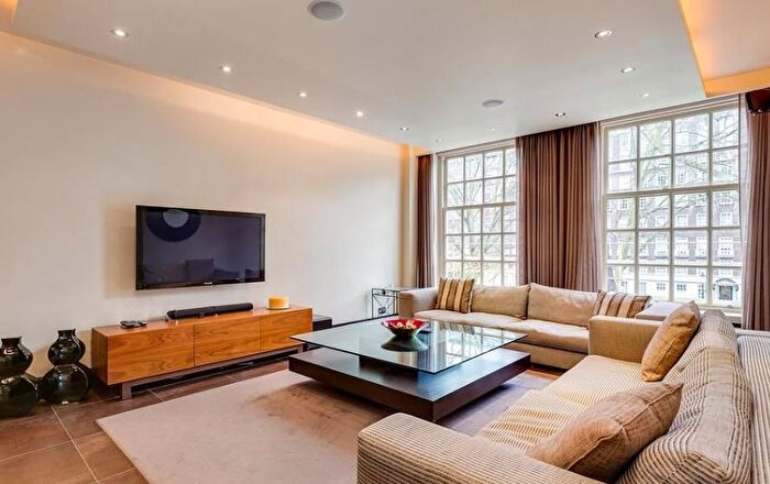 2 Bedroom Flat To Rent In Strand, London, WC2R