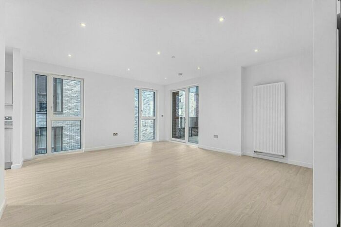 3 Bedroom Apartment To Rent In Barking Riverside, Barking, IG11