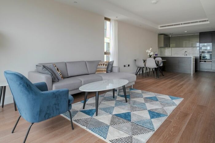 2 Bedroom Flat To Rent In Warwick Lane, London, W14