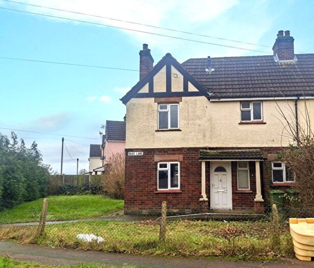 3 Bedroom Semi Detached House For Sale In Naas Lane, Lydney, GL15