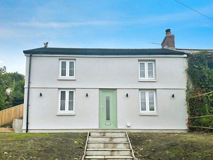 2 Bedroom Semi-Detached House For Sale In Clydach Road, Ynystawe, Swansea, SA6