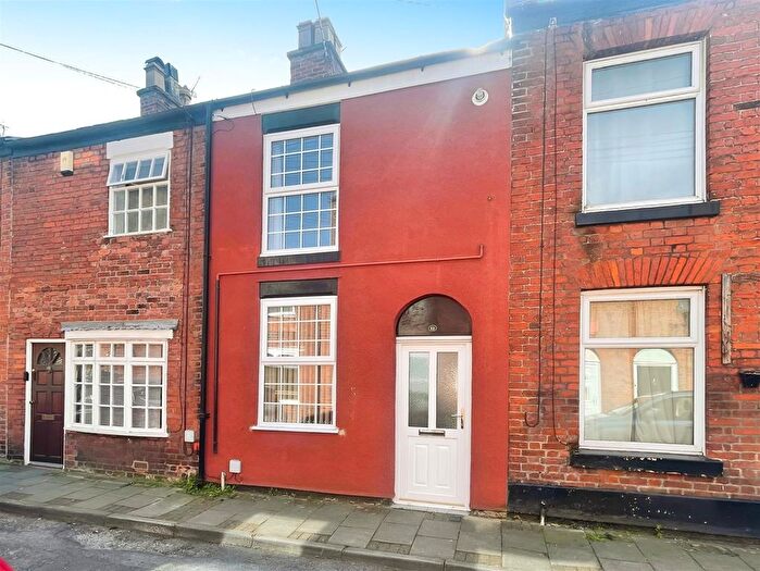 2 Bedroom Terraced House To Rent In Holford Street, Congleton, CW12
