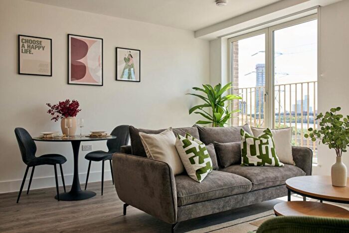 1 Bedroom Apartment To Rent In Fortunes Dock, Canning Town London, E16