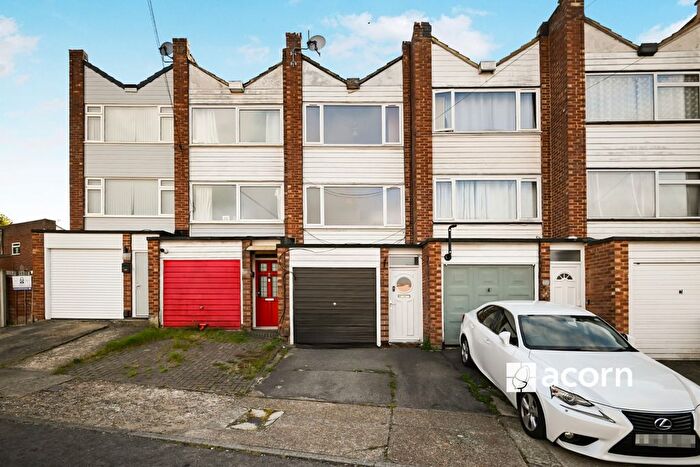 3 Bedroom Terraced House To Rent In Harptree Drive, Chatham, ME5