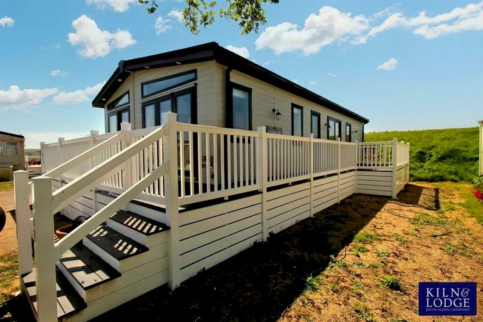 2 Bedroom Park Home For Sale In Seasalter Hoiiday Estate, Faversham Road, Seasalter, Whitstable, CT5