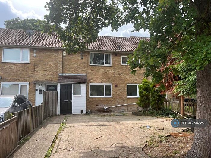 3 Bedroom Terraced House To Rent In Weeds Wood Road, Chatham, ME5