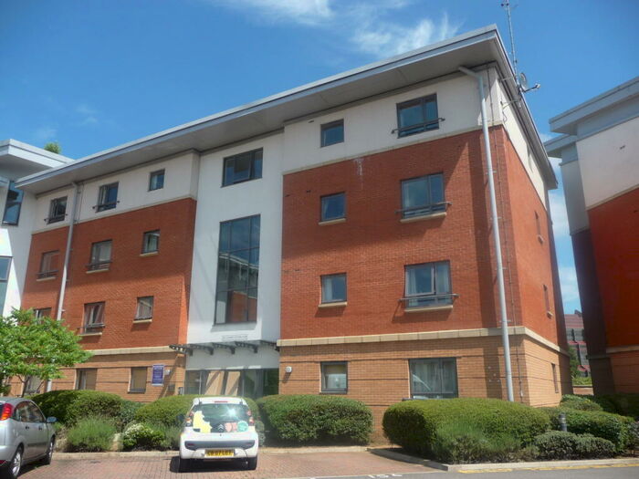 2 Bedroom Apartment To Rent In West Cotton Close, Southbridge, Northampton, NN4