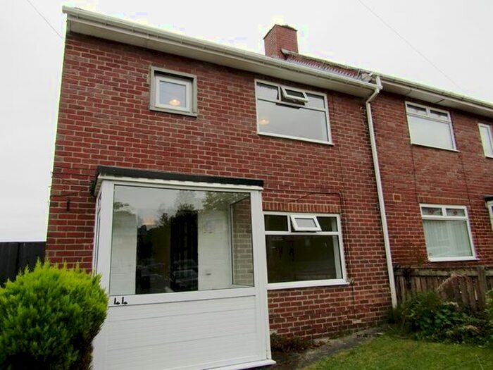 3 Bedroom Semi-Detached House To Rent In Warwick Avenue, Consett, DH8