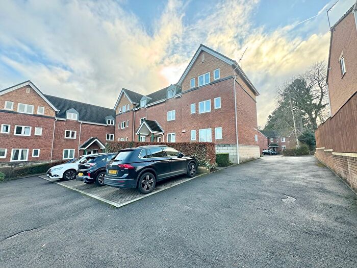 2 Bedroom Flat To Rent In Middlewood Drive East, Sheffield, S6