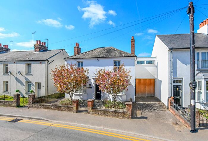4 Bedroom Detached House For Sale In Station Road, Charing, TN27