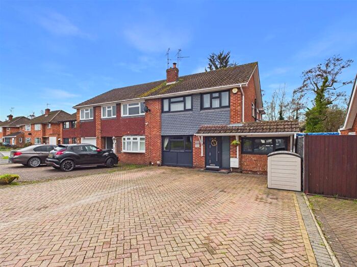 4 Bedroom Semi-Detached House For Sale In Bodiam Avenue, Tuffley, Gloucester, GL4
