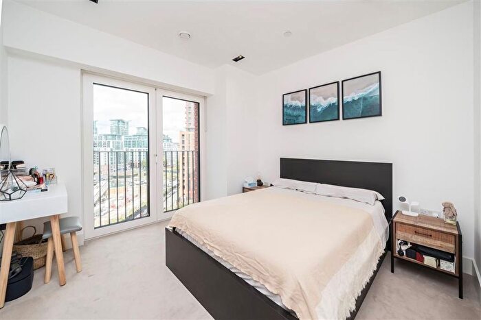 2 Bedroom Flat For Sale In Exchange Gardens, Vauxhall, SW8