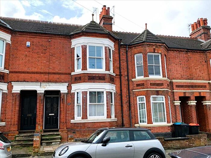 3 Bedroom Terraced House For Sale In Moon Street, Wolverton, Milton Keynes, MK12