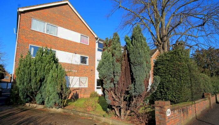 1 Bedroom Flat To Rent In Hook Road, Surbiton, KT6