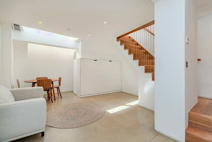 Studio To Rent In Fleet Rd, London, NW3