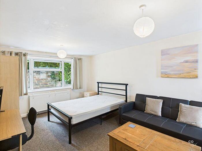 1 Bedroom Semi-Detached House To Rent In Knepp Close, Brighton, BN2