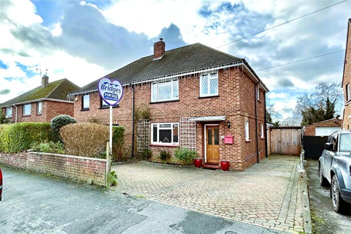 3 Bedroom Semi Detached House For Sale In Worsley Road, Frimley, Surrey, GU16