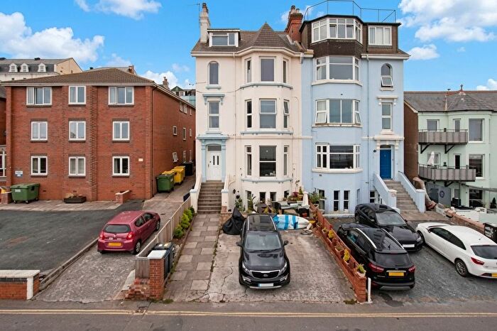 1 Bedroom Flat For Sale In Marine Parade, Dawlish, EX7