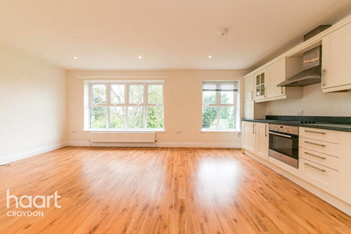 2 Bedroom Apartment To Rent In Melville Avenue, South Croydon, CR2