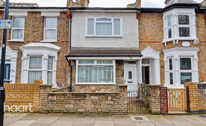 3 Bedroom Terraced House For Sale In Geere Road, Stratford, E15