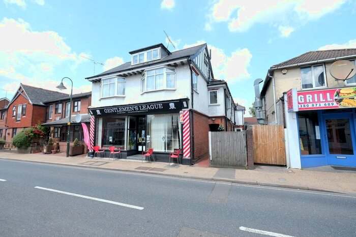 2 Bedroom Flat To Rent In Rumbridge Street, Totton, SO40